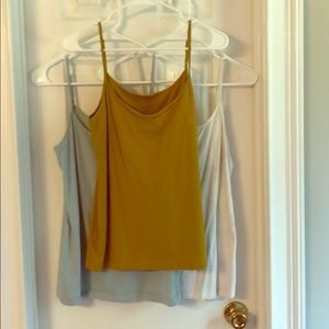 Bundle of 3 tank tops